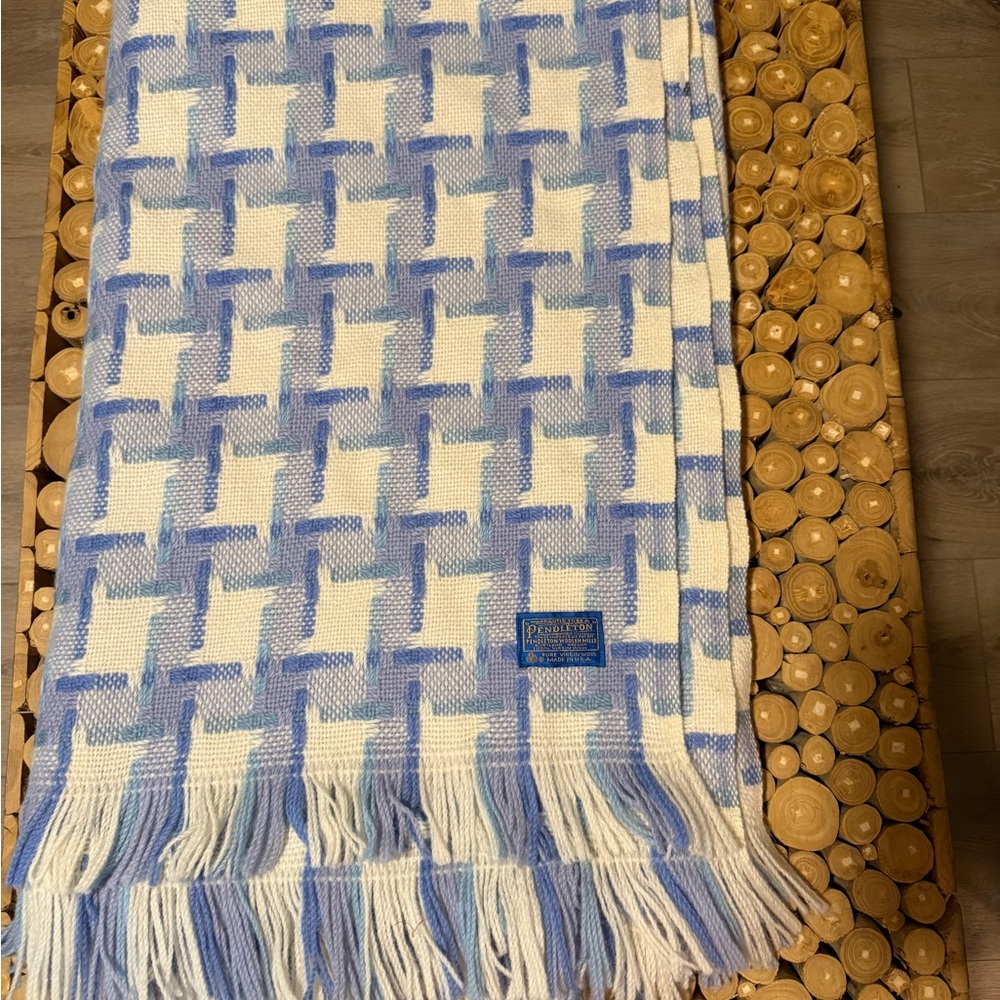 Pendleton Blue and Cream Wool Blanket